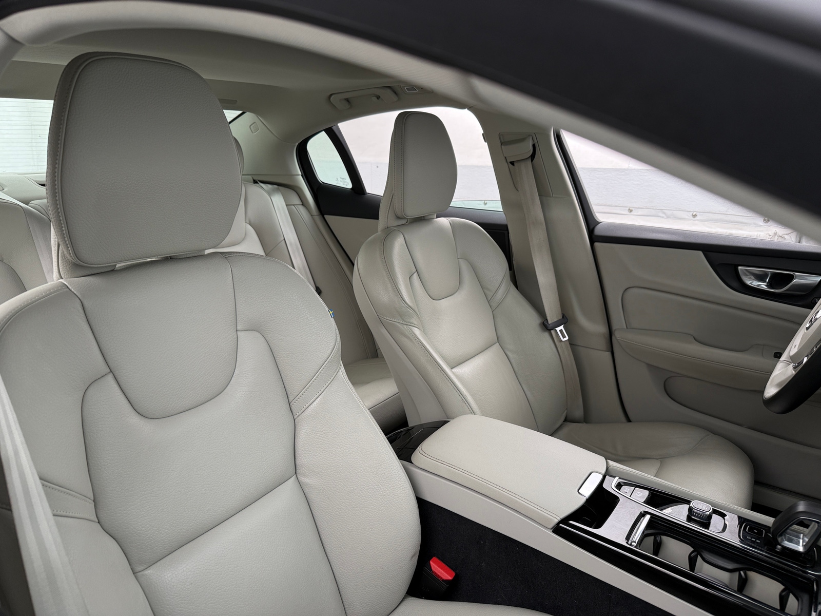 Thumbnail: 2024 Volvo S60 - 2