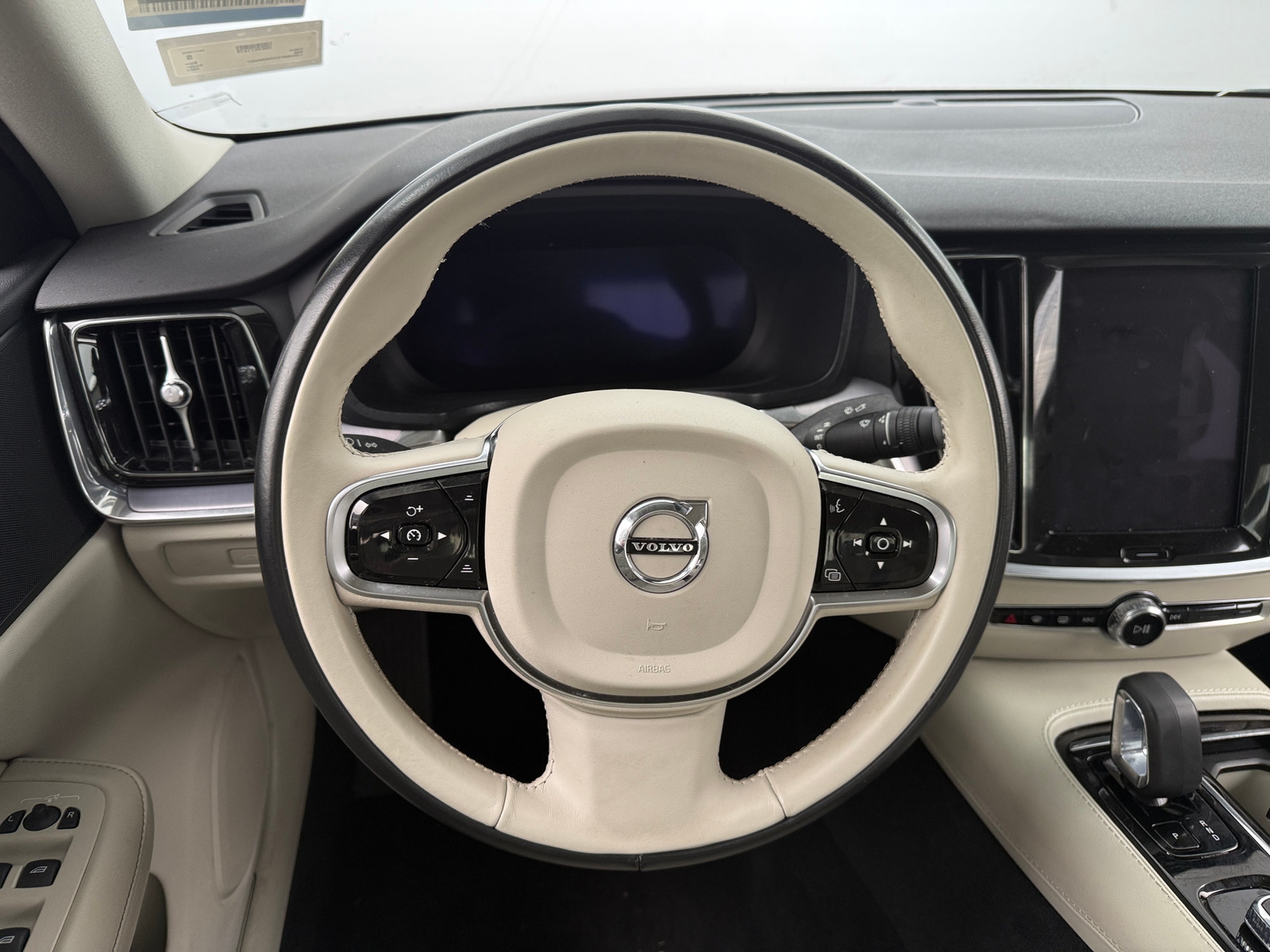 Thumbnail: 2024 Volvo S60 - 5