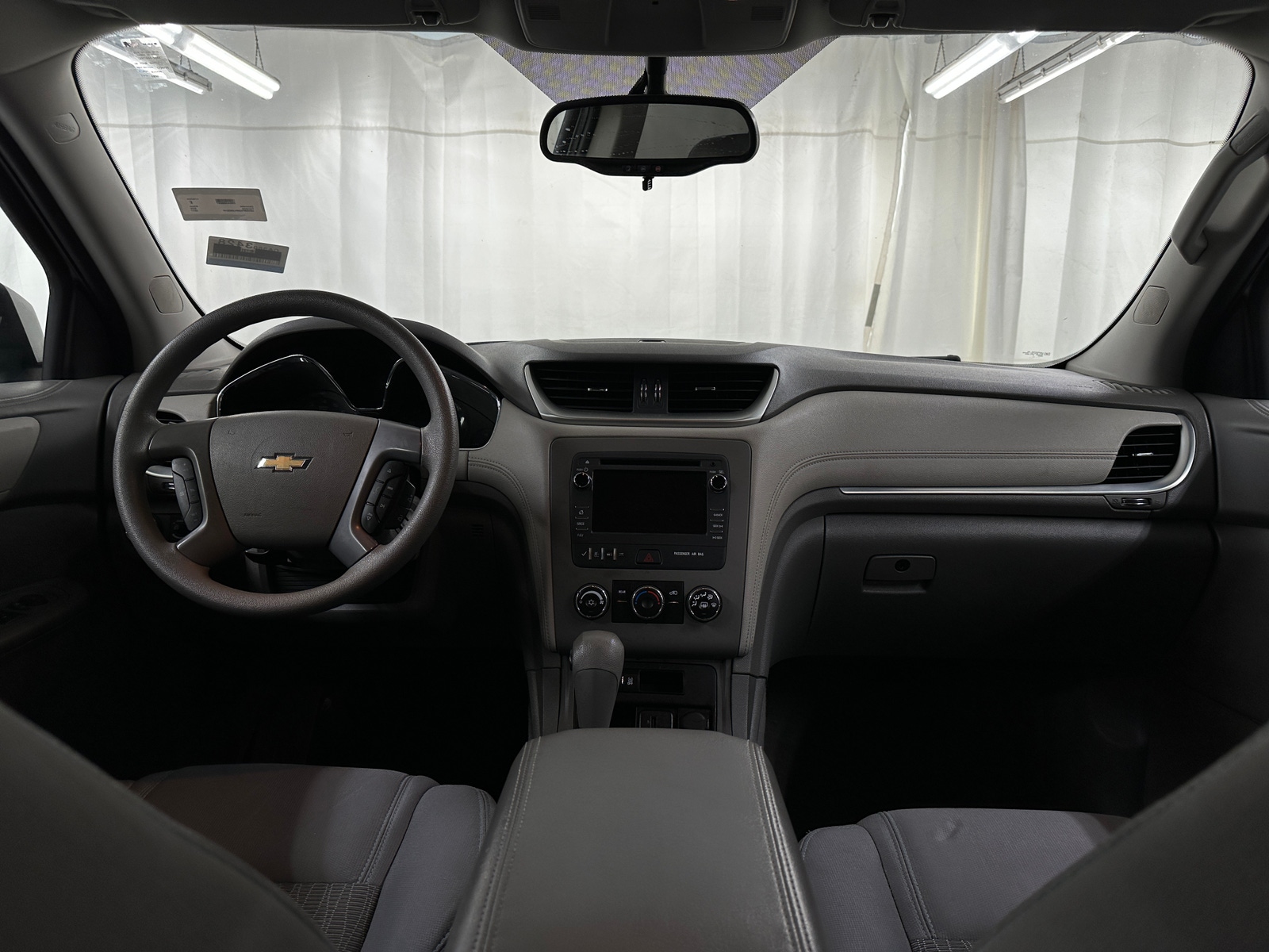 Thumbnail: 2017 Chevrolet Traverse - 3