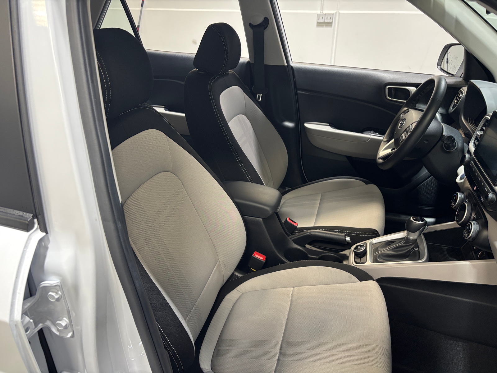 Thumbnail: 2025 Hyundai Venue - 2