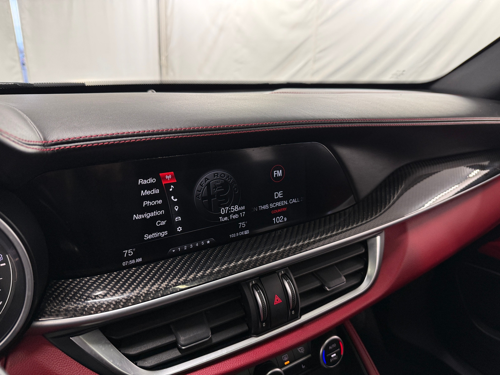 Thumbnail: 2019 Alfa Romeo Stelvio - 3