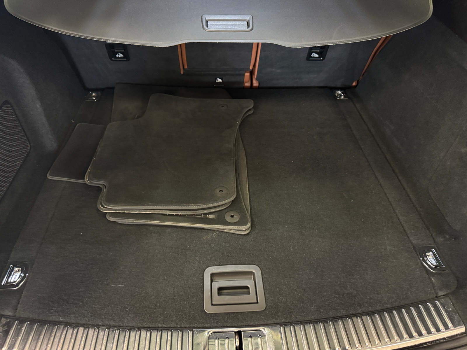 Thumbnail: 2018 Porsche Cayenne - 6