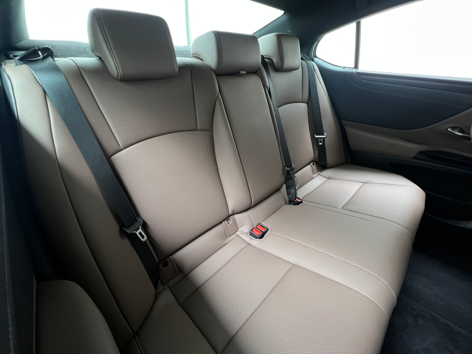 Thumbnail: 2025 Lexus ES - 5