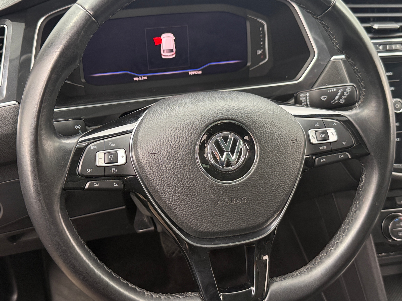 Thumbnail: 2019 Volkswagen Tiguan - 4