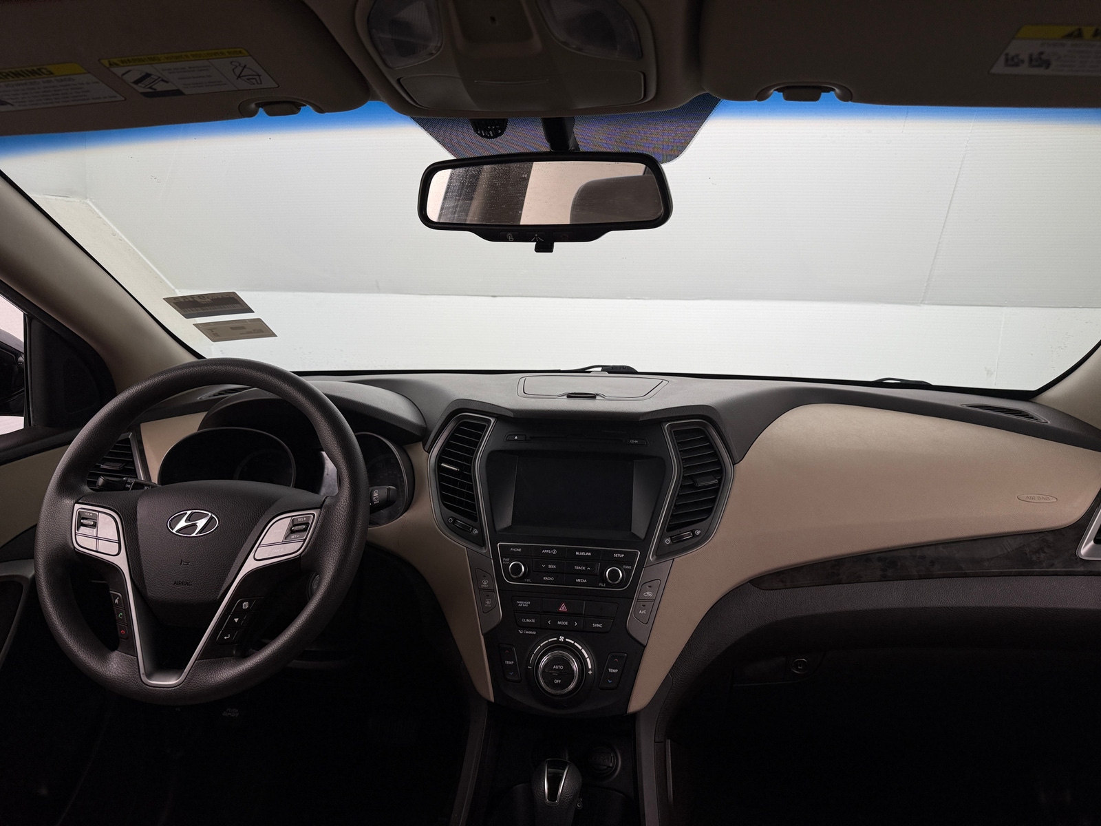 Thumbnail: 2017 Hyundai Santa Fe - 3