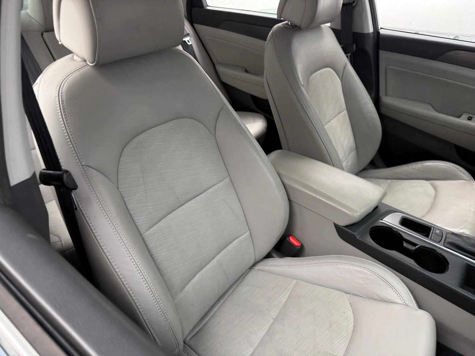 Thumbnail: 2015 Hyundai Sonata - 2