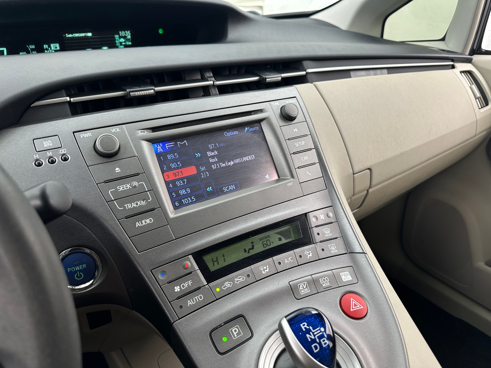 Thumbnail: 2013 Toyota Prius - 4