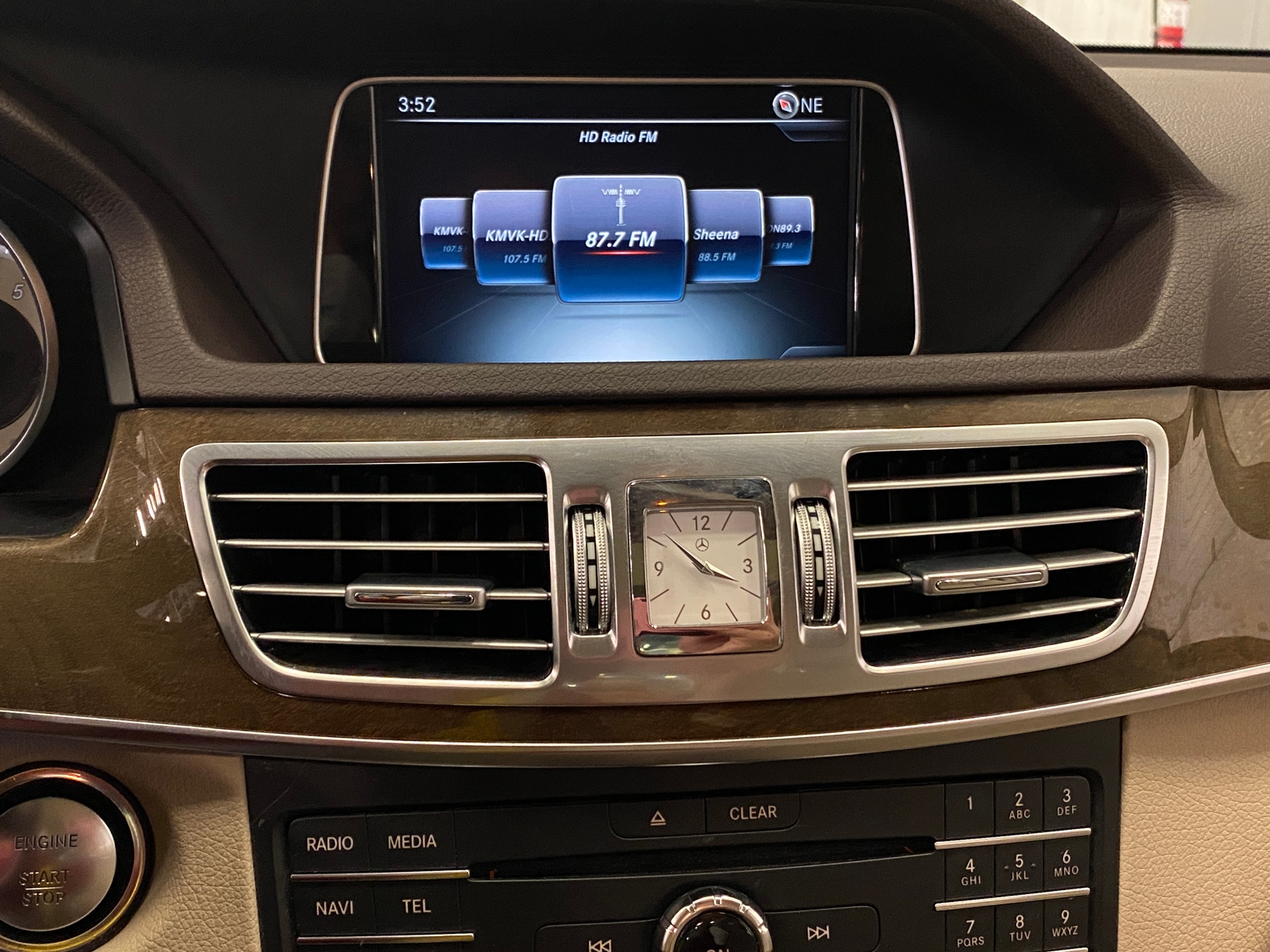 Thumbnail: 2016 Mercedes-Benz E-Class - 3