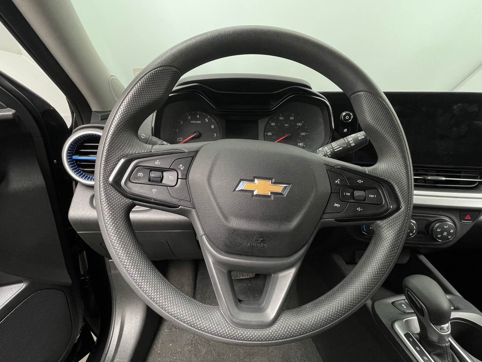 Thumbnail: 2025 Chevrolet Trax - 5