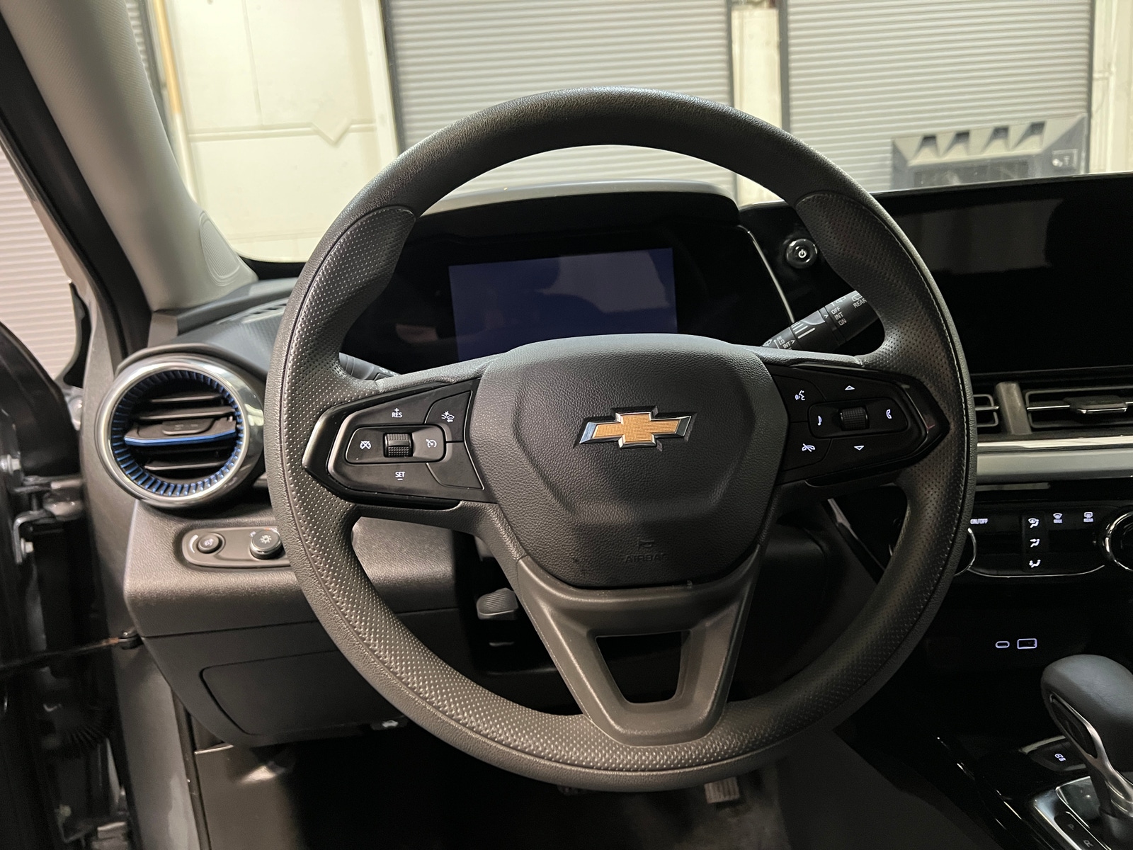 Thumbnail: 2025 Chevrolet Trax - 5