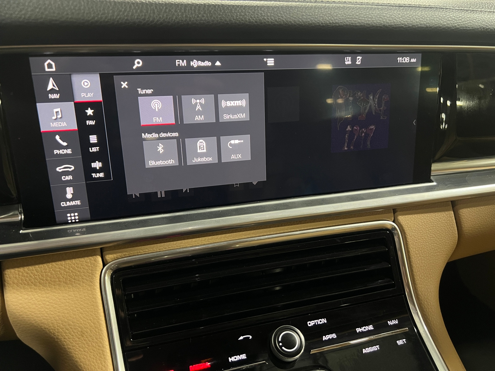 Thumbnail: 2018 Porsche Panamera - 3