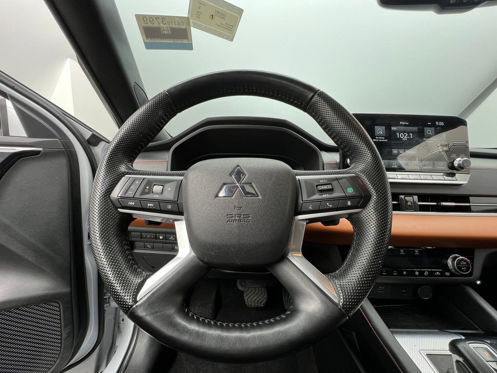 Thumbnail: 2023 Mitsubishi Outlander - 4