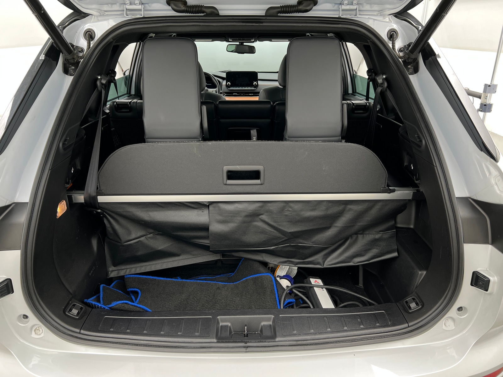 Thumbnail: 2023 Mitsubishi Outlander - 6