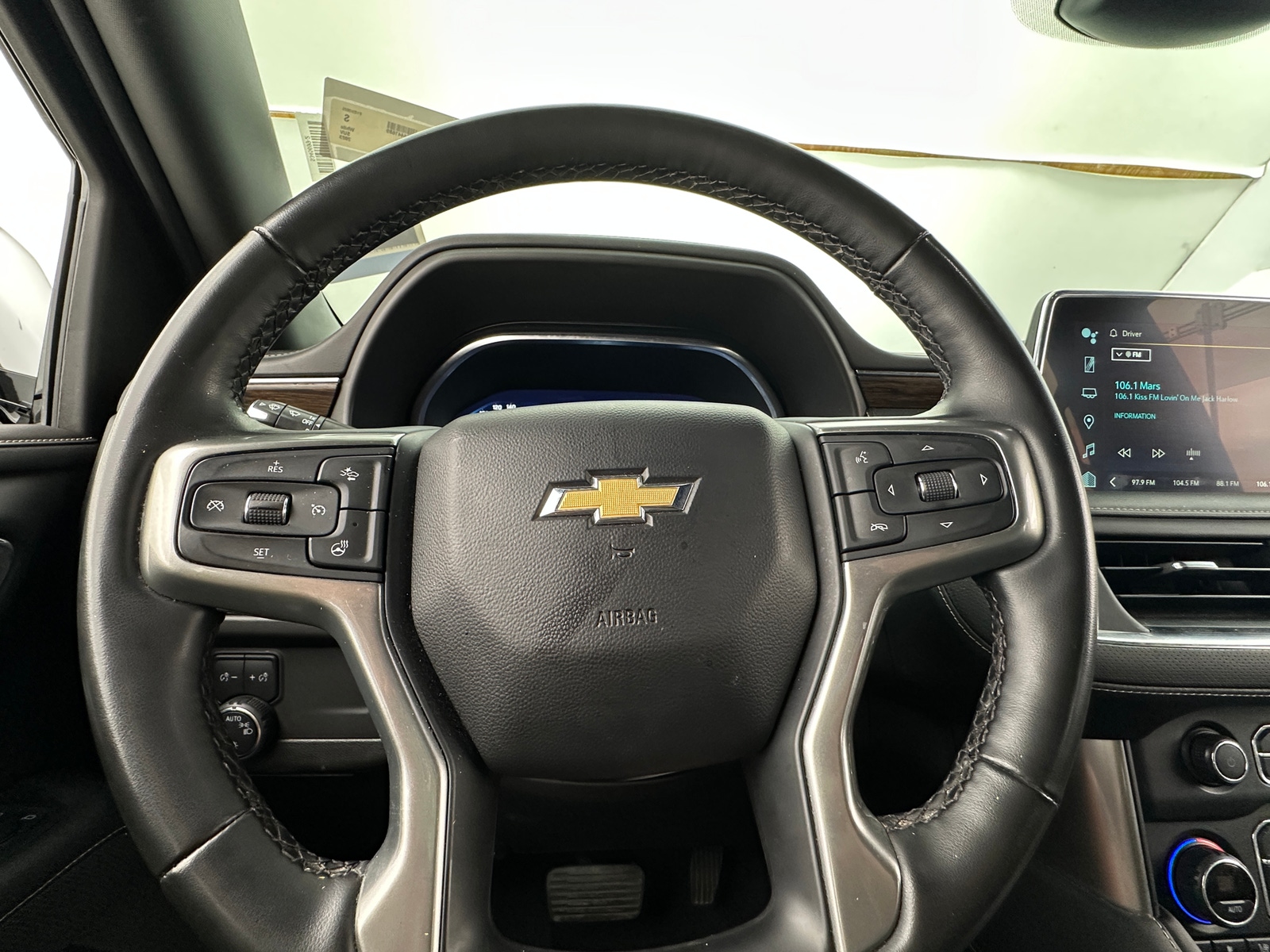 Thumbnail: 2023 Chevrolet Suburban - 4