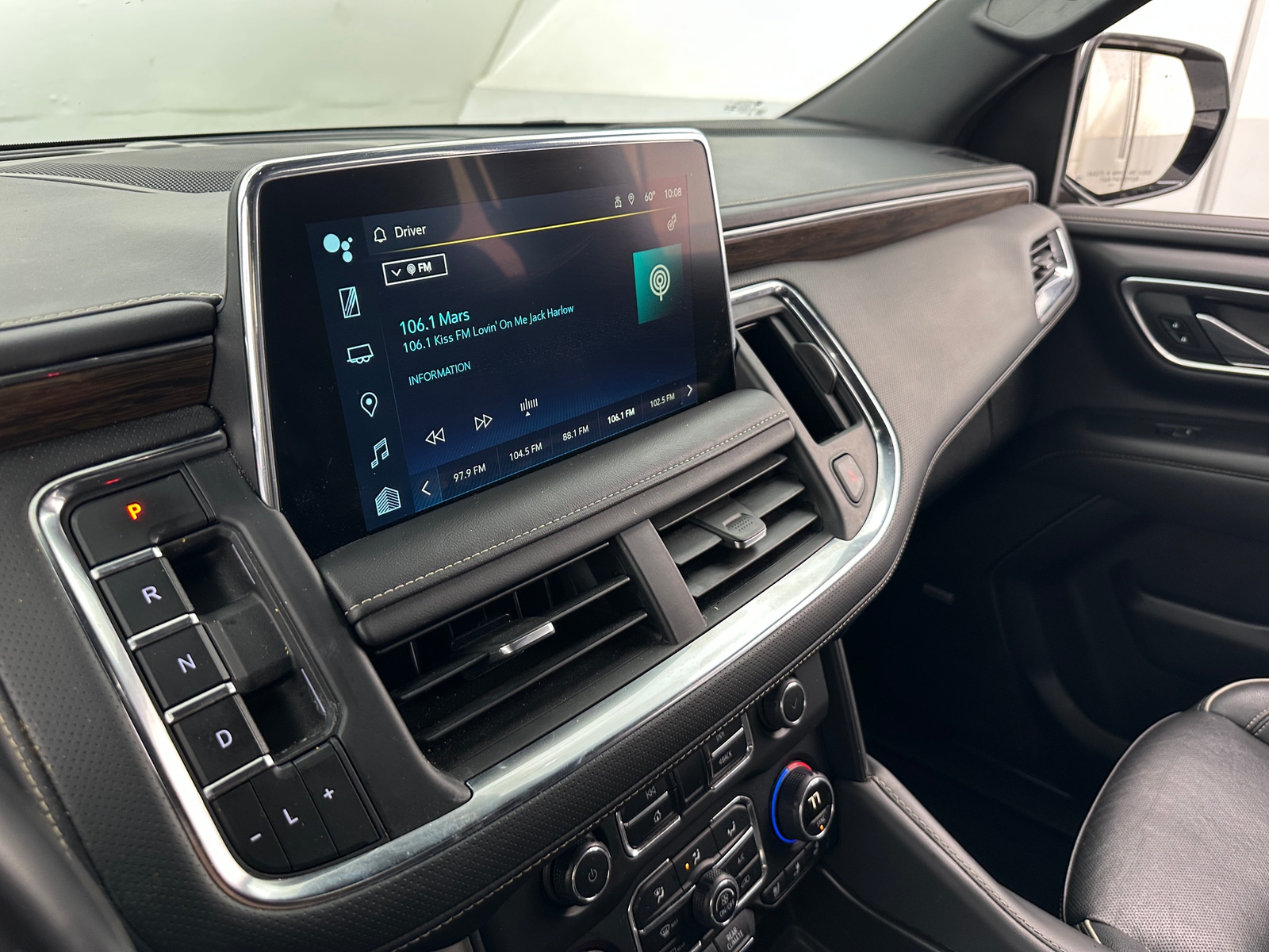 Thumbnail: 2023 Chevrolet Suburban - 3