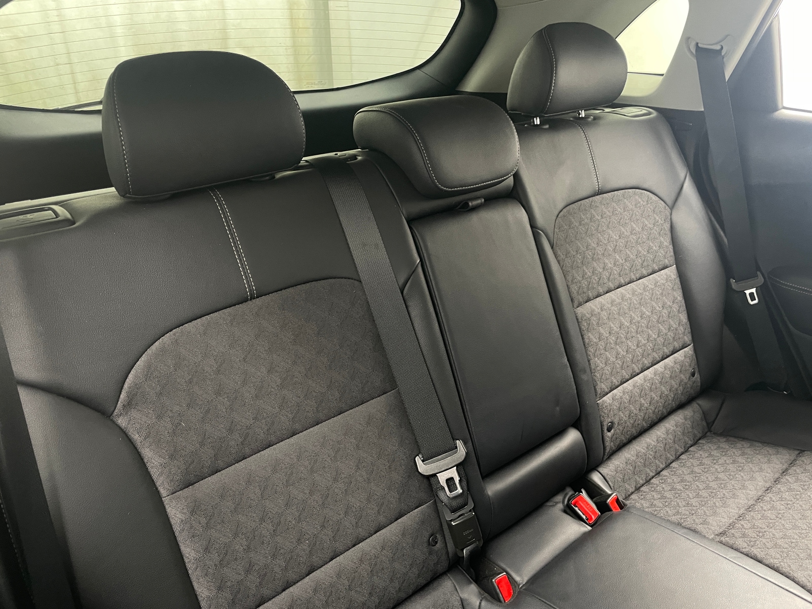 Thumbnail: 2020 Kia Niro - 6