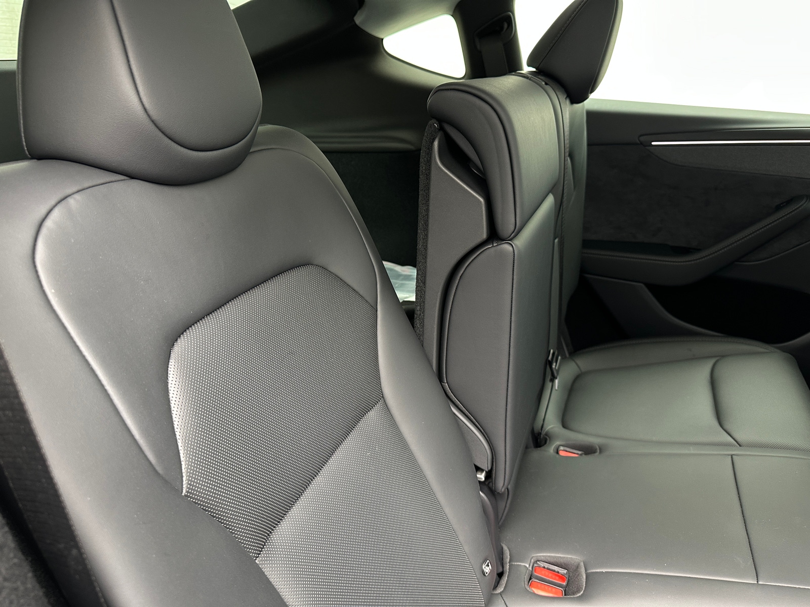 Thumbnail: 2026 Tesla Model Y - 4