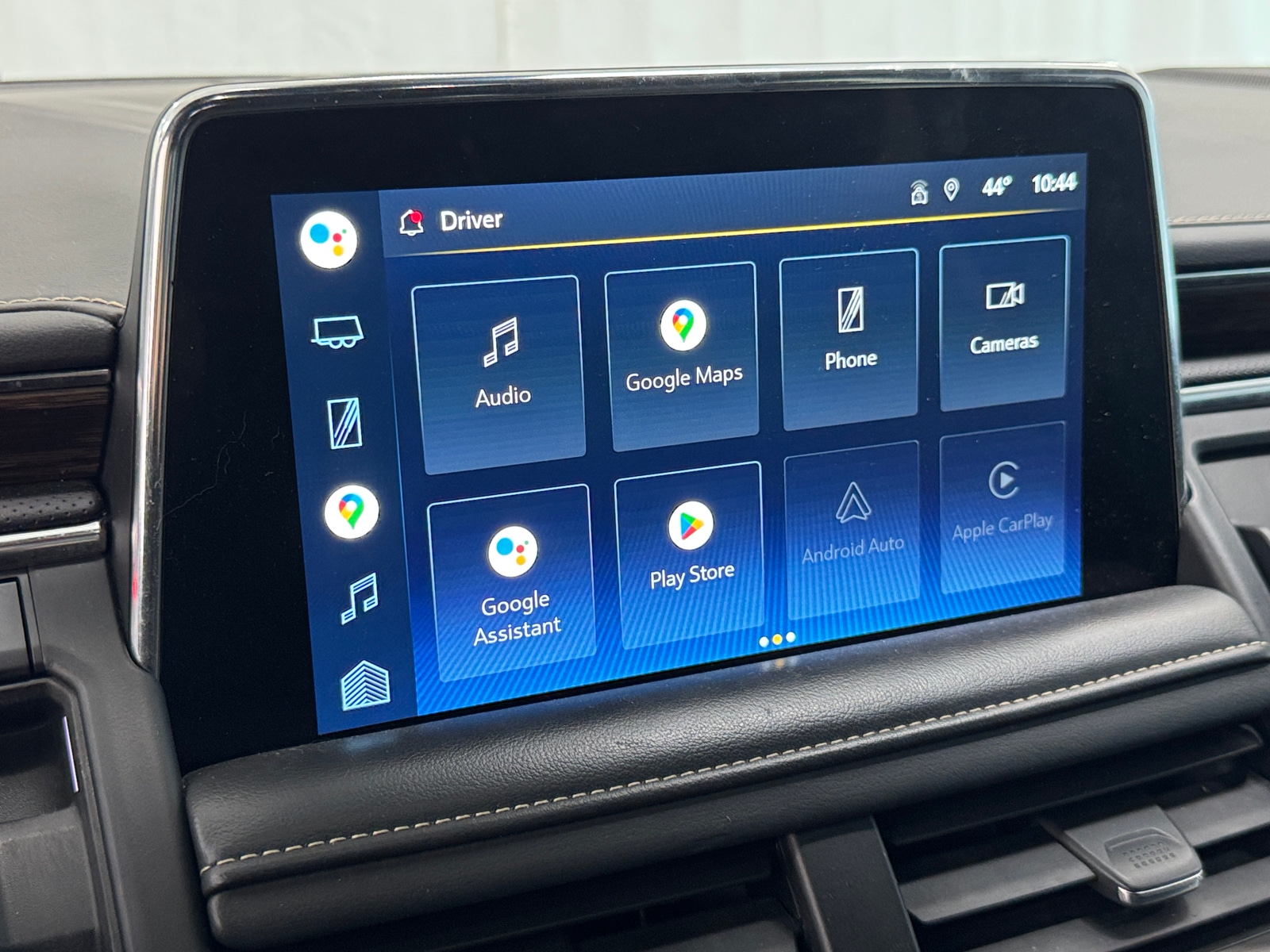 Thumbnail: 2022 Chevrolet Suburban - 3