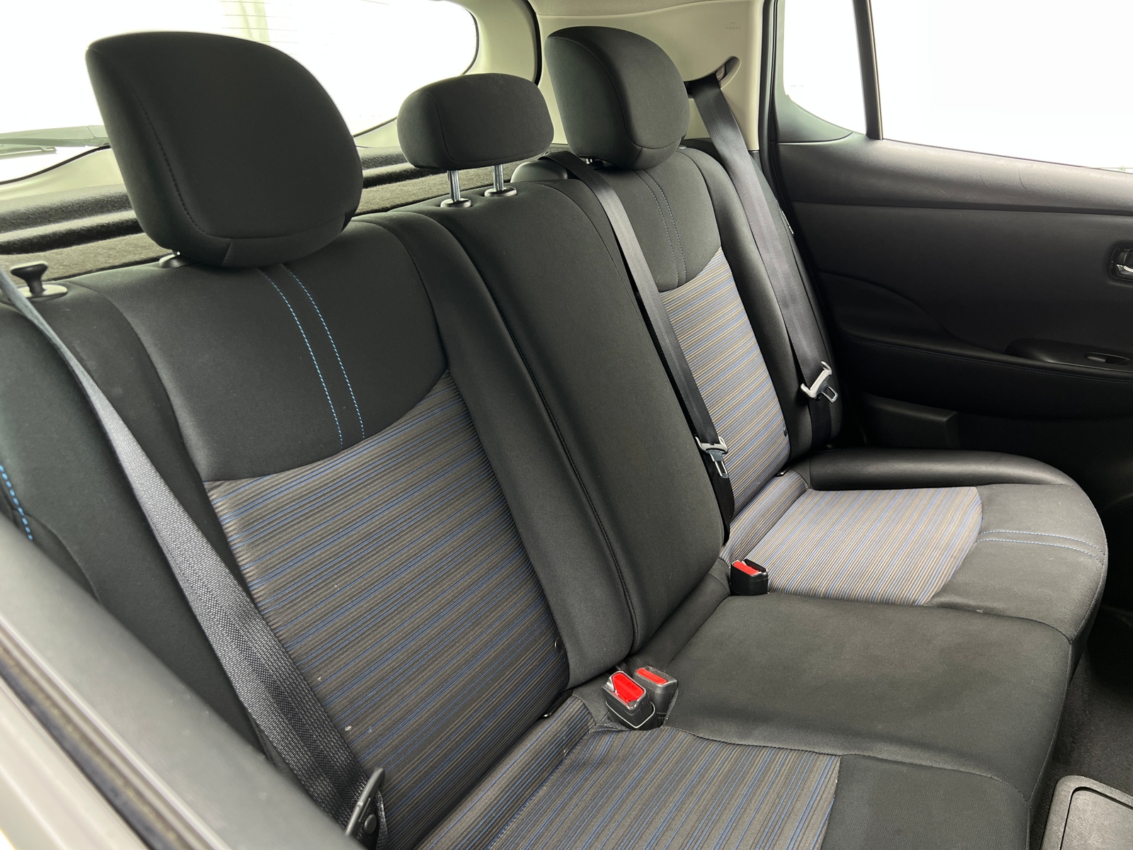 Thumbnail: 2022 Nissan Leaf - 6