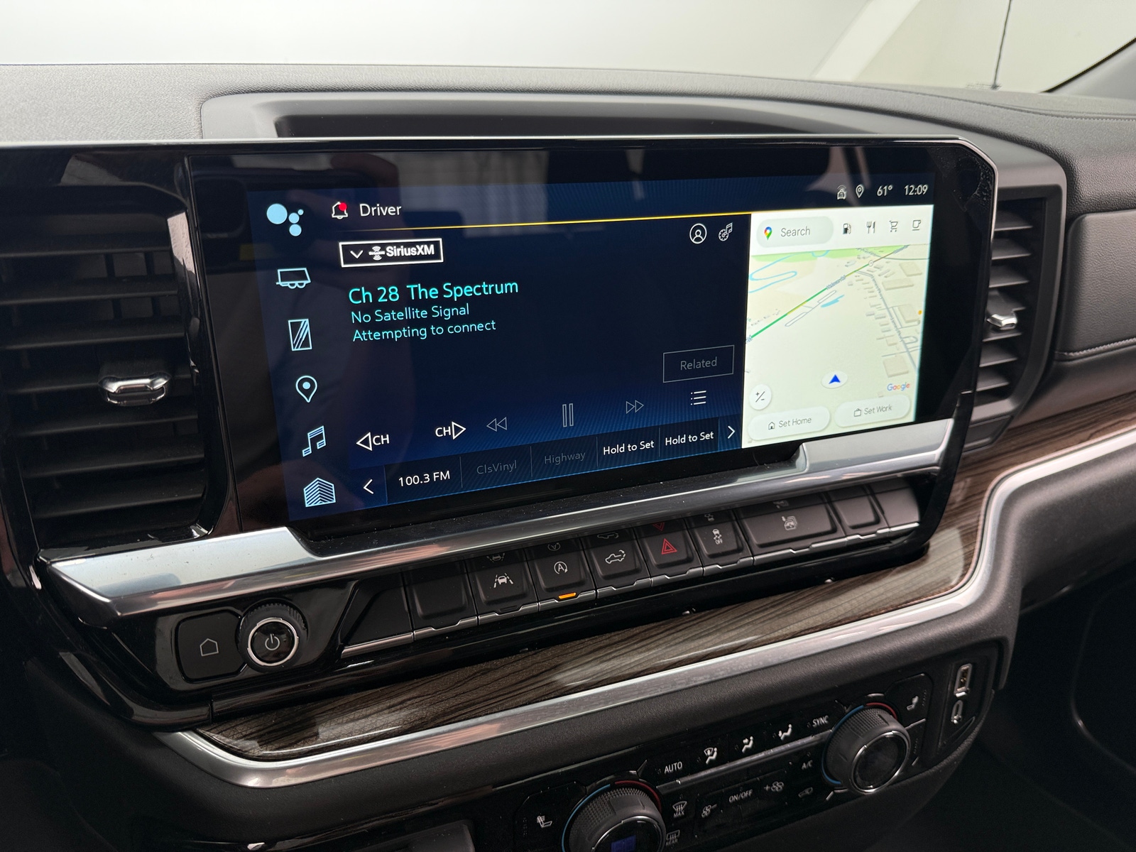 Thumbnail: 2025 Chevrolet Silverado 1500 - 4