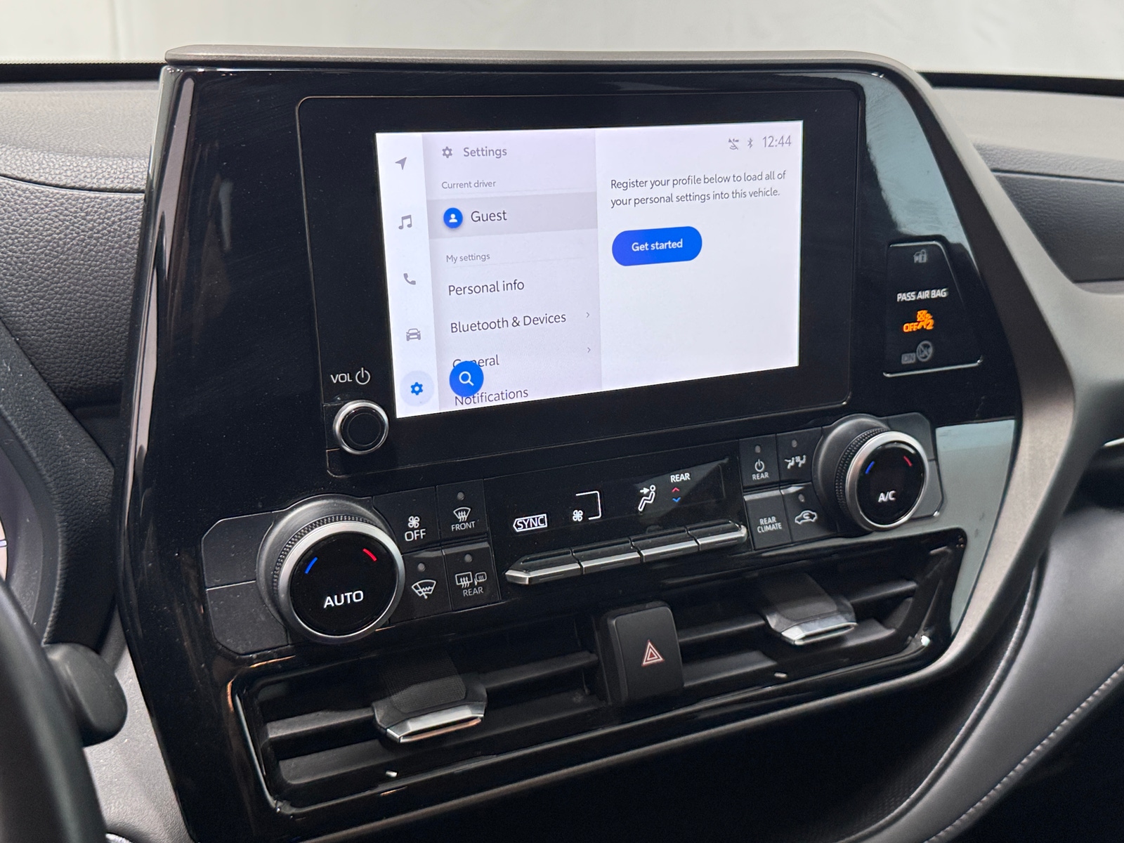 Thumbnail: 2023 Toyota Highlander - 4