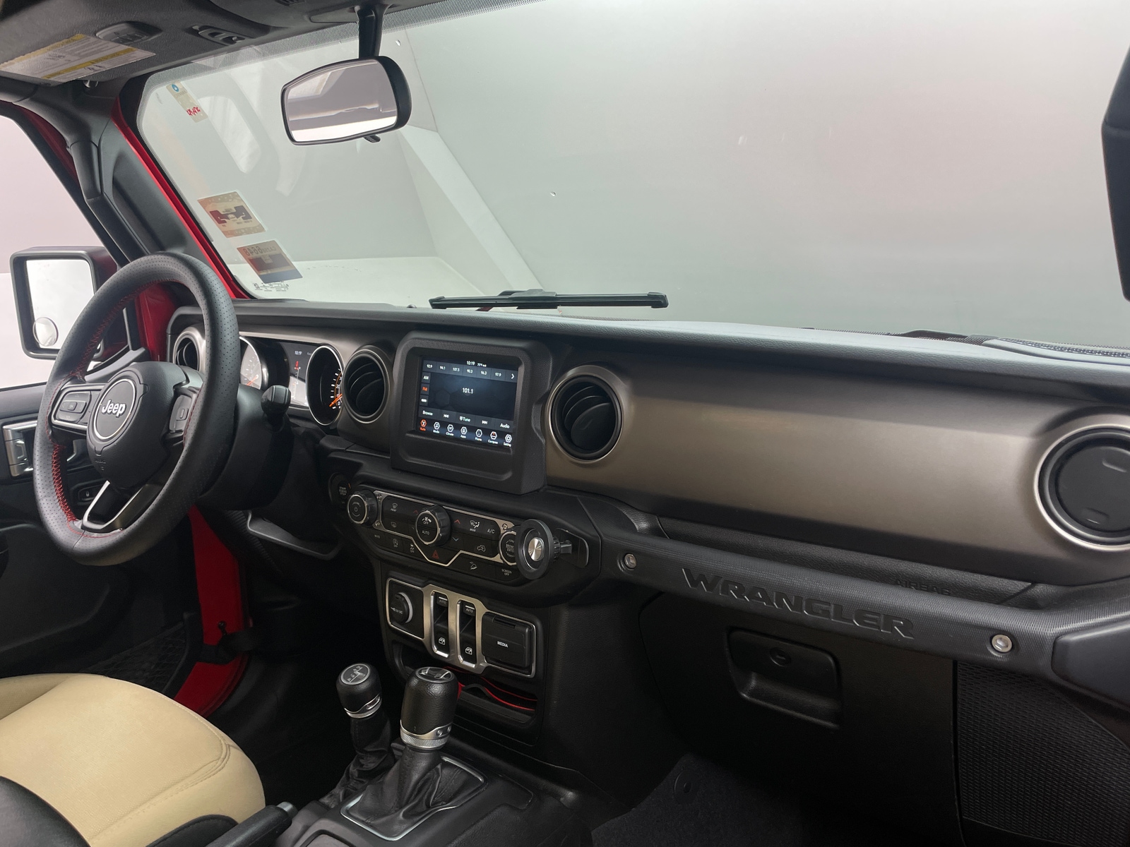 Thumbnail: 2019 Jeep Wrangler - 3