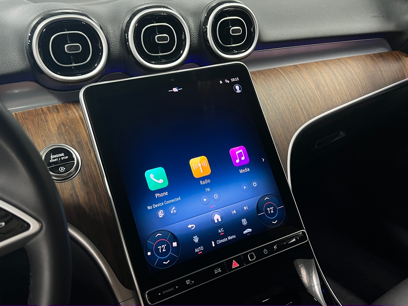 Thumbnail: 2025 Mercedes-Benz C-Class - 3