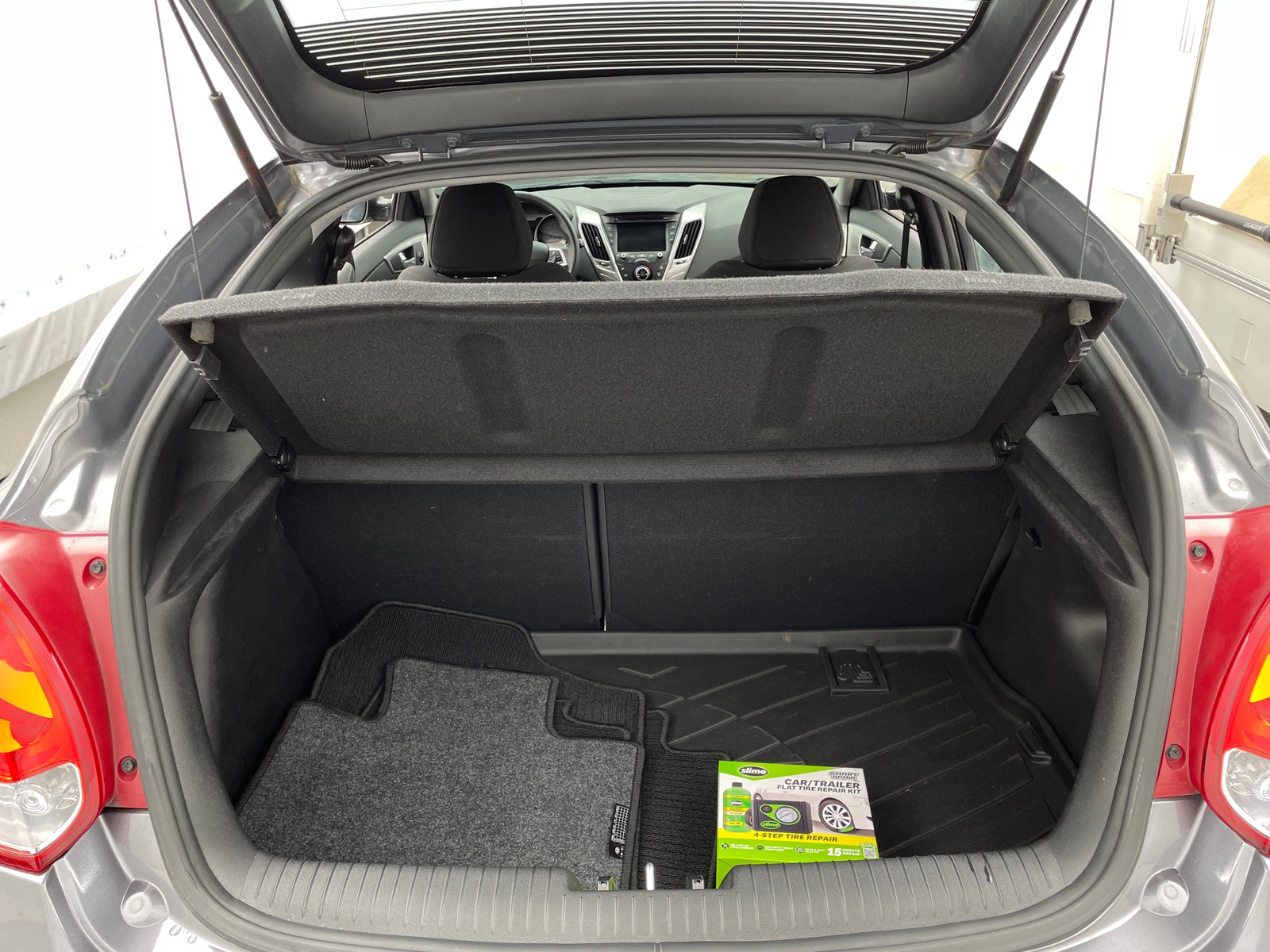 Thumbnail: 2016 Hyundai Veloster - 7