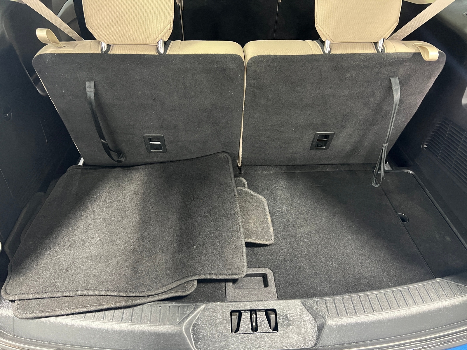 Thumbnail: 2023 Ford Explorer - 7