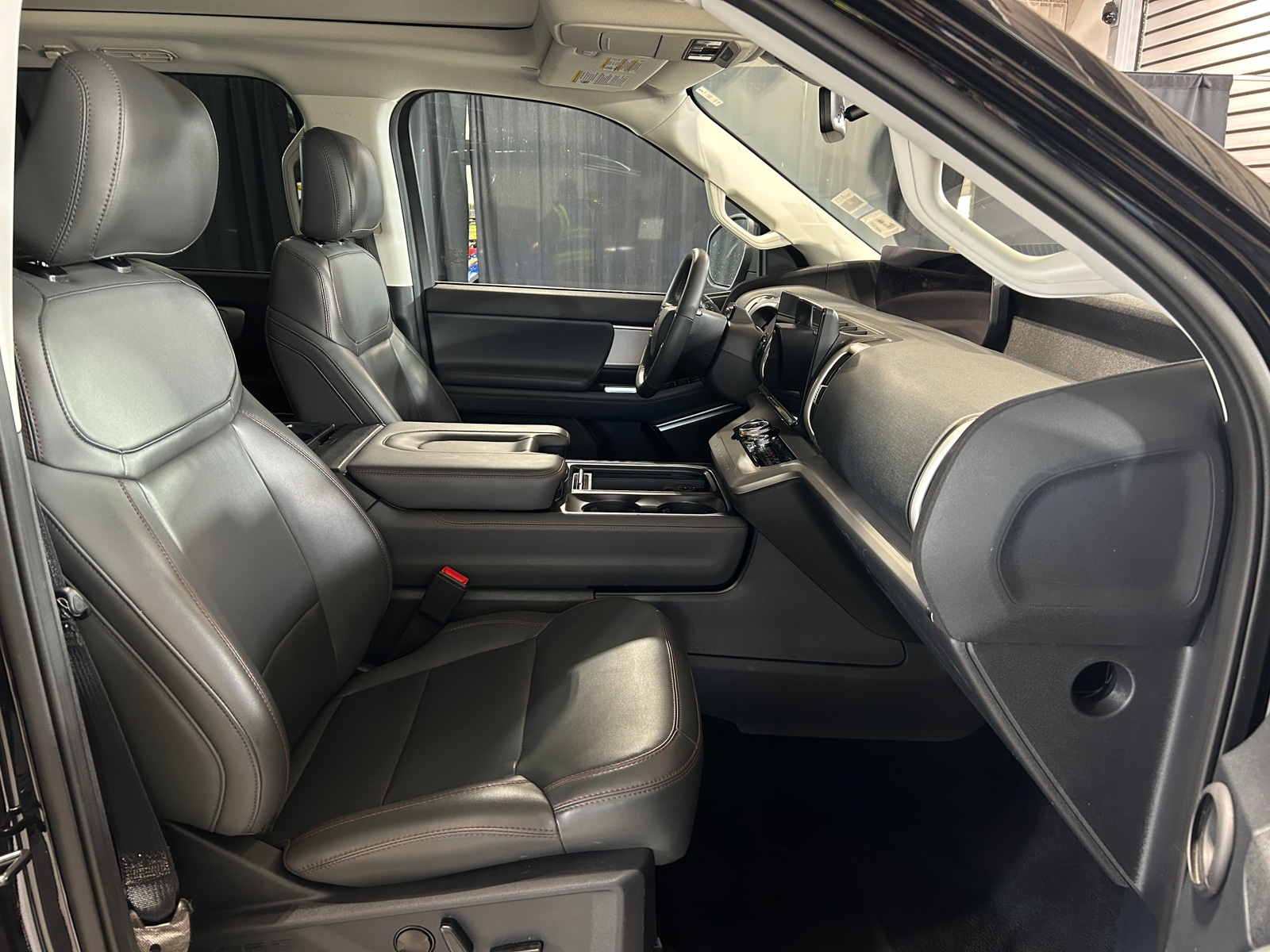 Thumbnail: 2025 Ford Expedition - 2