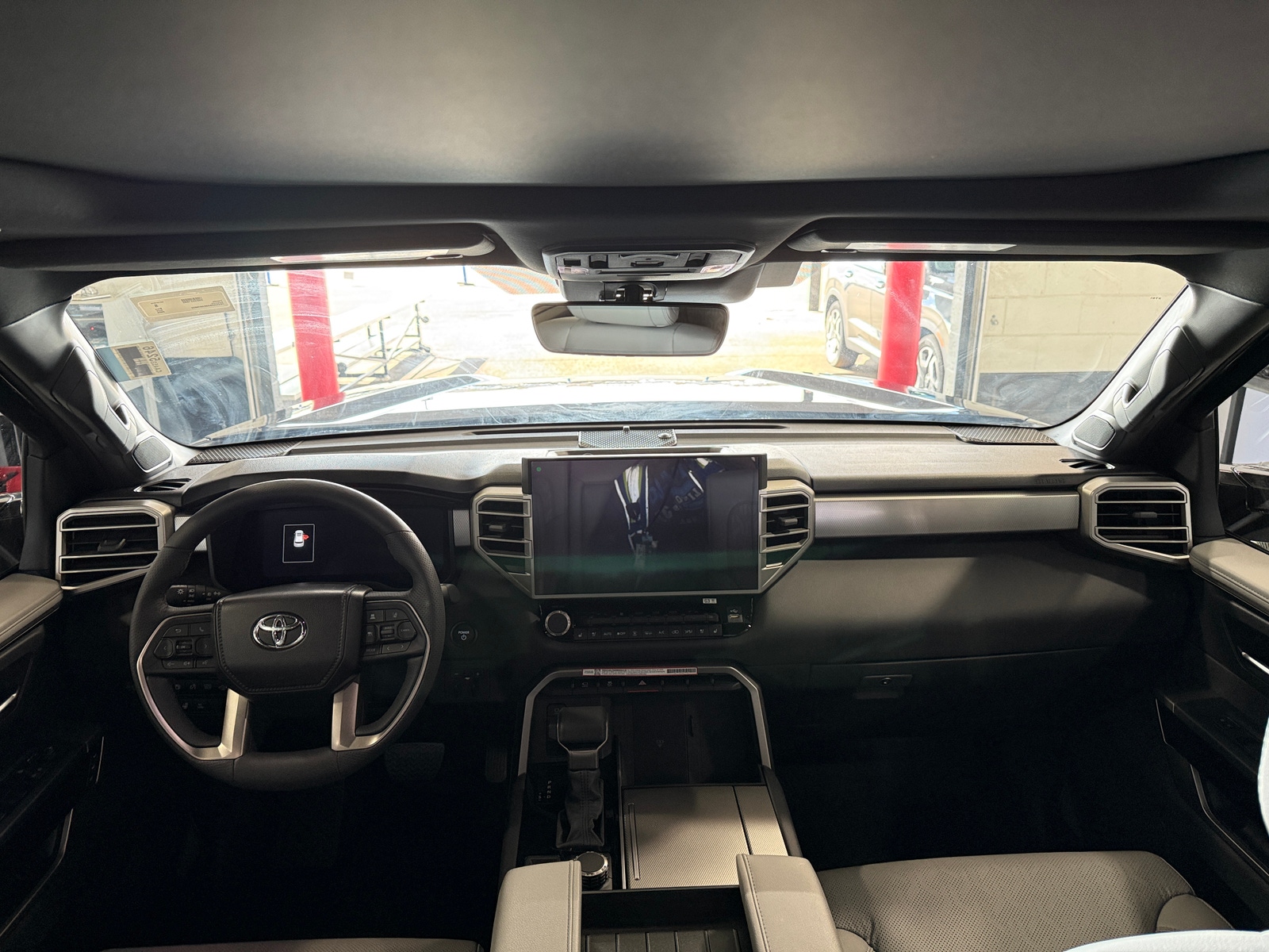 Thumbnail: 2025 Toyota Sequoia - 2