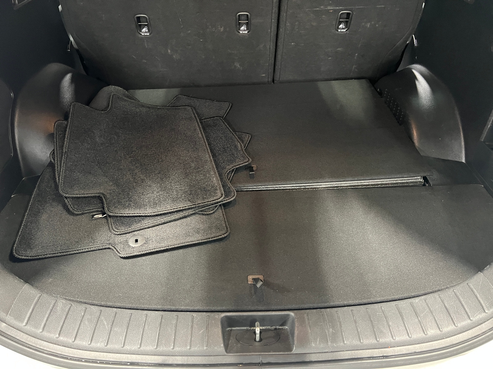 Thumbnail: 2020 Hyundai Santa Fe - 7