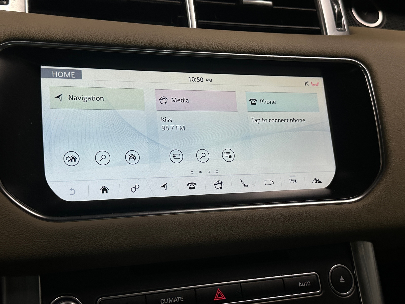 Thumbnail: 2017 Land Rover Range Rover Sport - 3