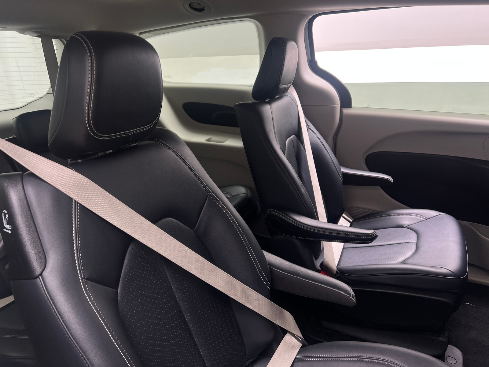 Thumbnail: 2024 Chrysler Pacifica - 5