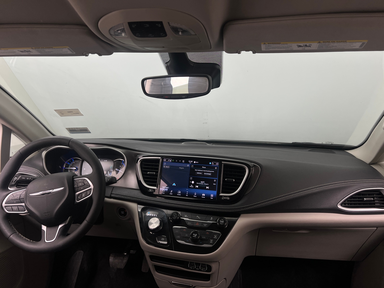 Thumbnail: 2024 Chrysler Pacifica - 2