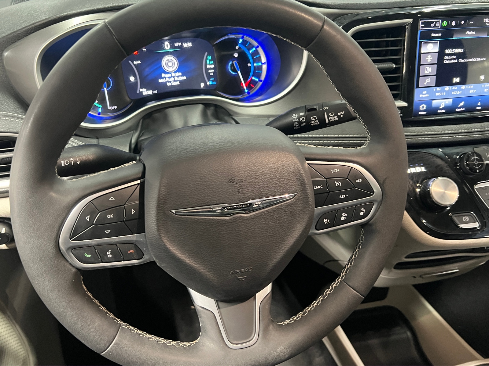 Thumbnail: 2024 Chrysler Pacifica - 4