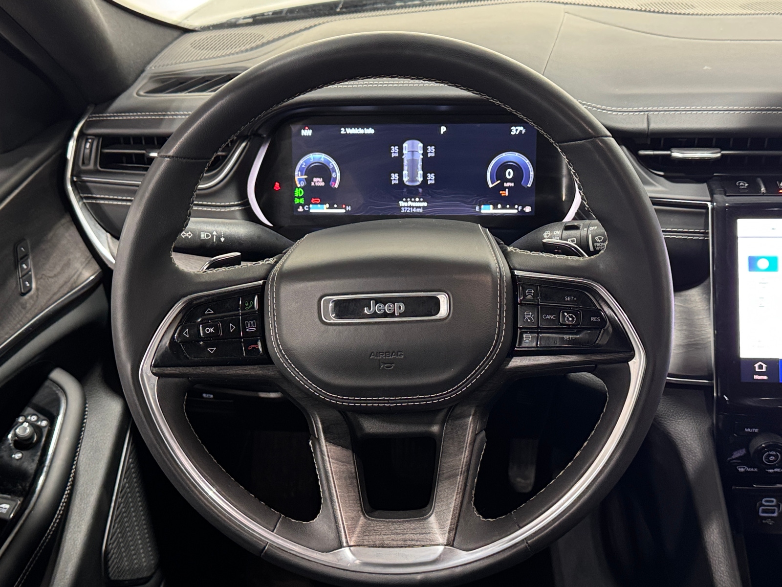 Thumbnail: 2023 Jeep Grand Cherokee - 4