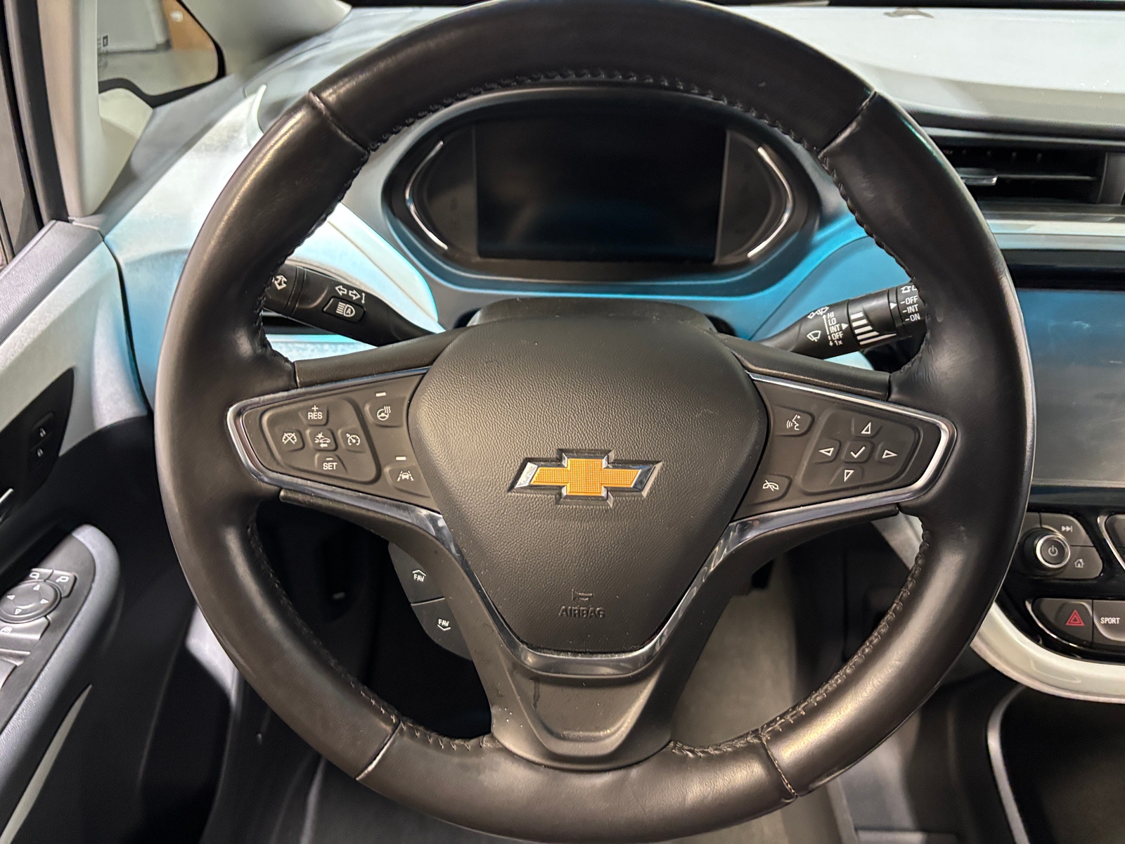 Thumbnail: 2021 Chevrolet Bolt EV - 4