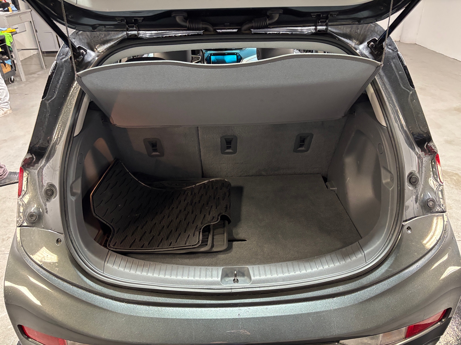 Thumbnail: 2021 Chevrolet Bolt EV - 6