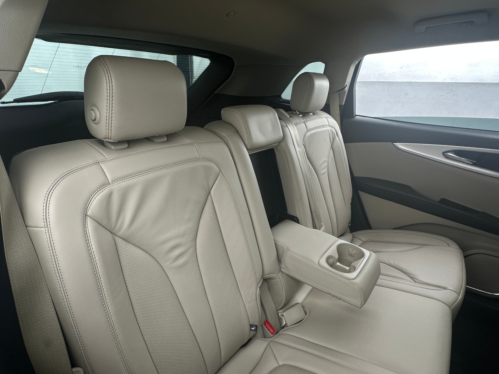 Thumbnail: 2020 Lincoln Nautilus - 5