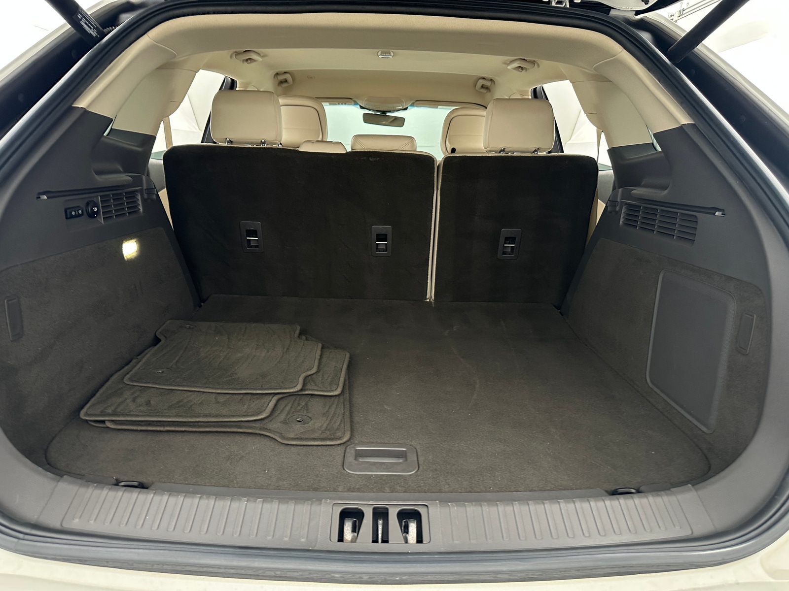 Thumbnail: 2020 Lincoln Nautilus - 6