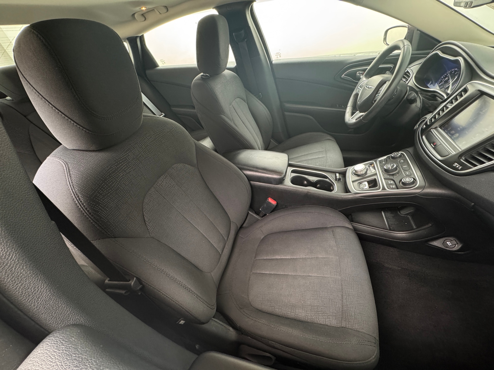 Thumbnail: 2016 Chrysler 200 - 2