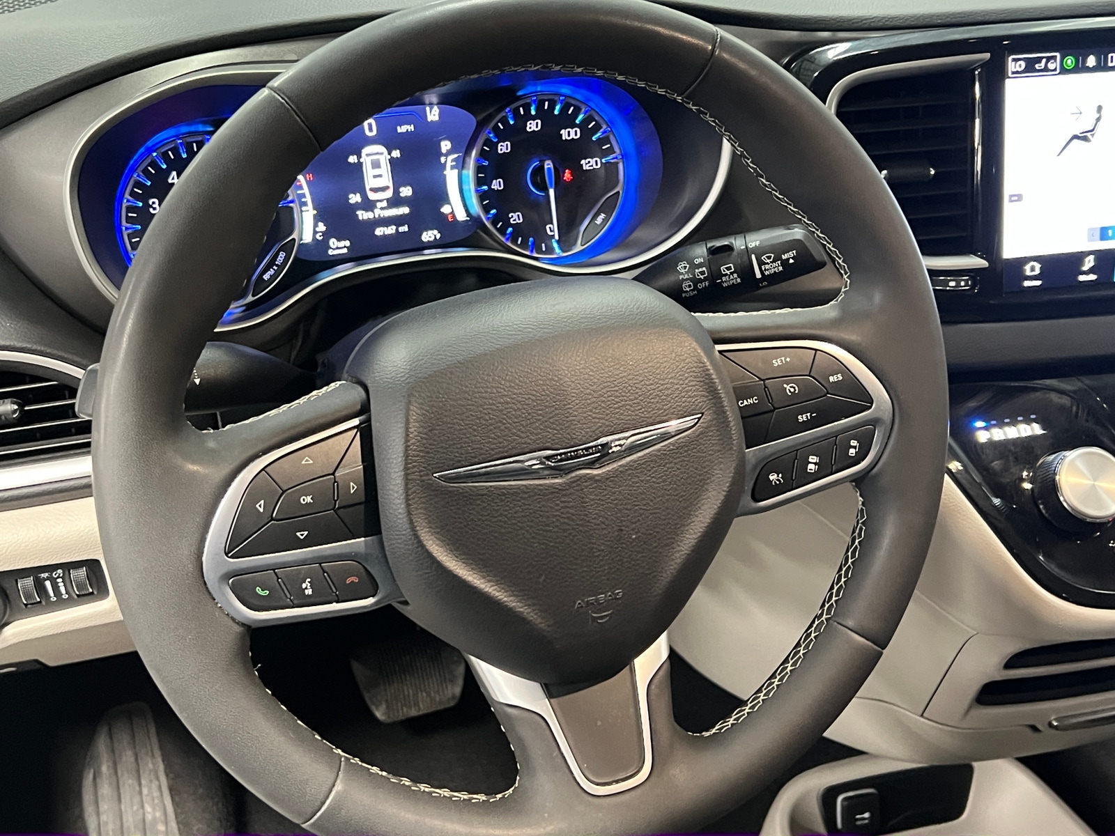 Thumbnail: 2024 Chrysler Pacifica - 4