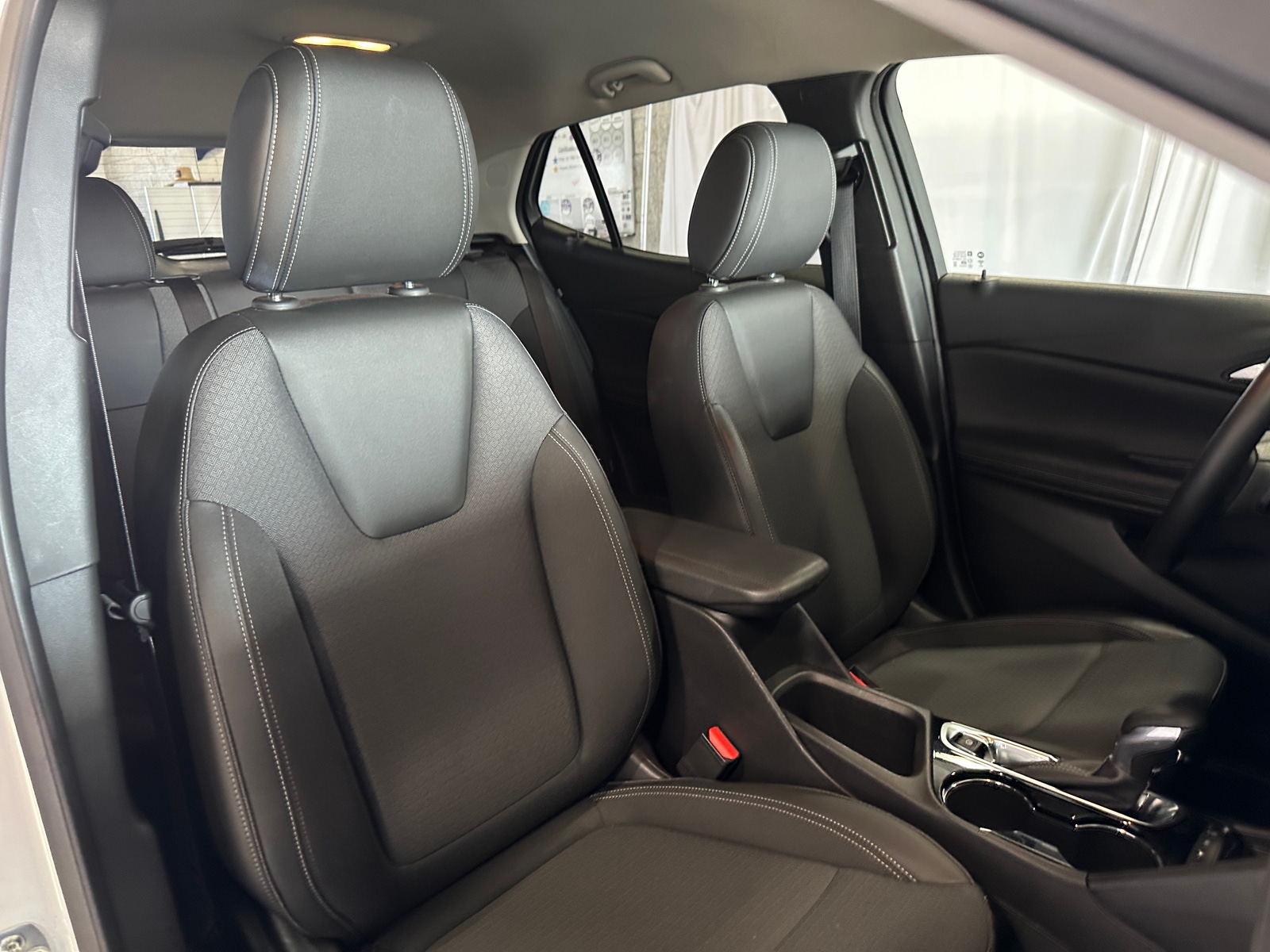 Thumbnail: 2025 Buick Encore GX - 2