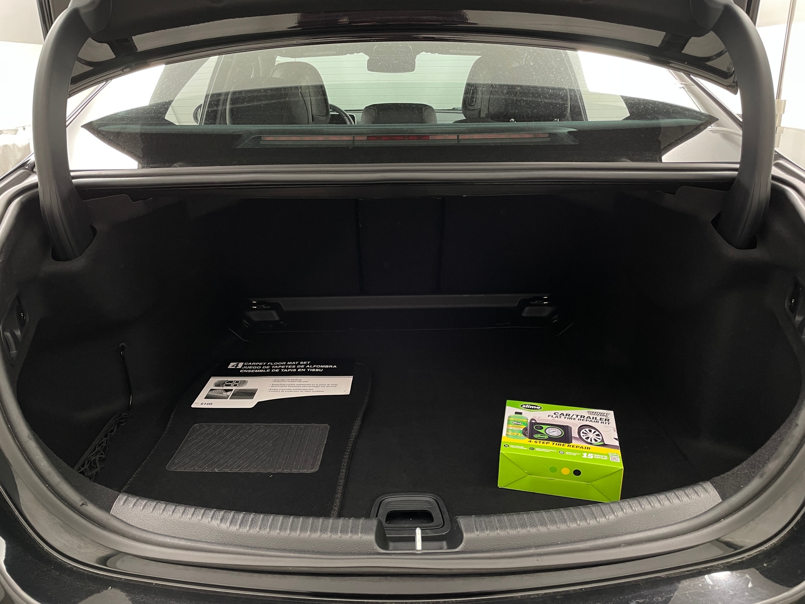 Thumbnail: 2025 Mercedes-Benz C-Class - 6