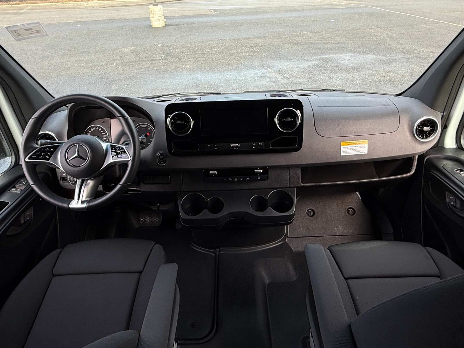 Thumbnail: 2024 Mercedes-Benz eSprinter - 3