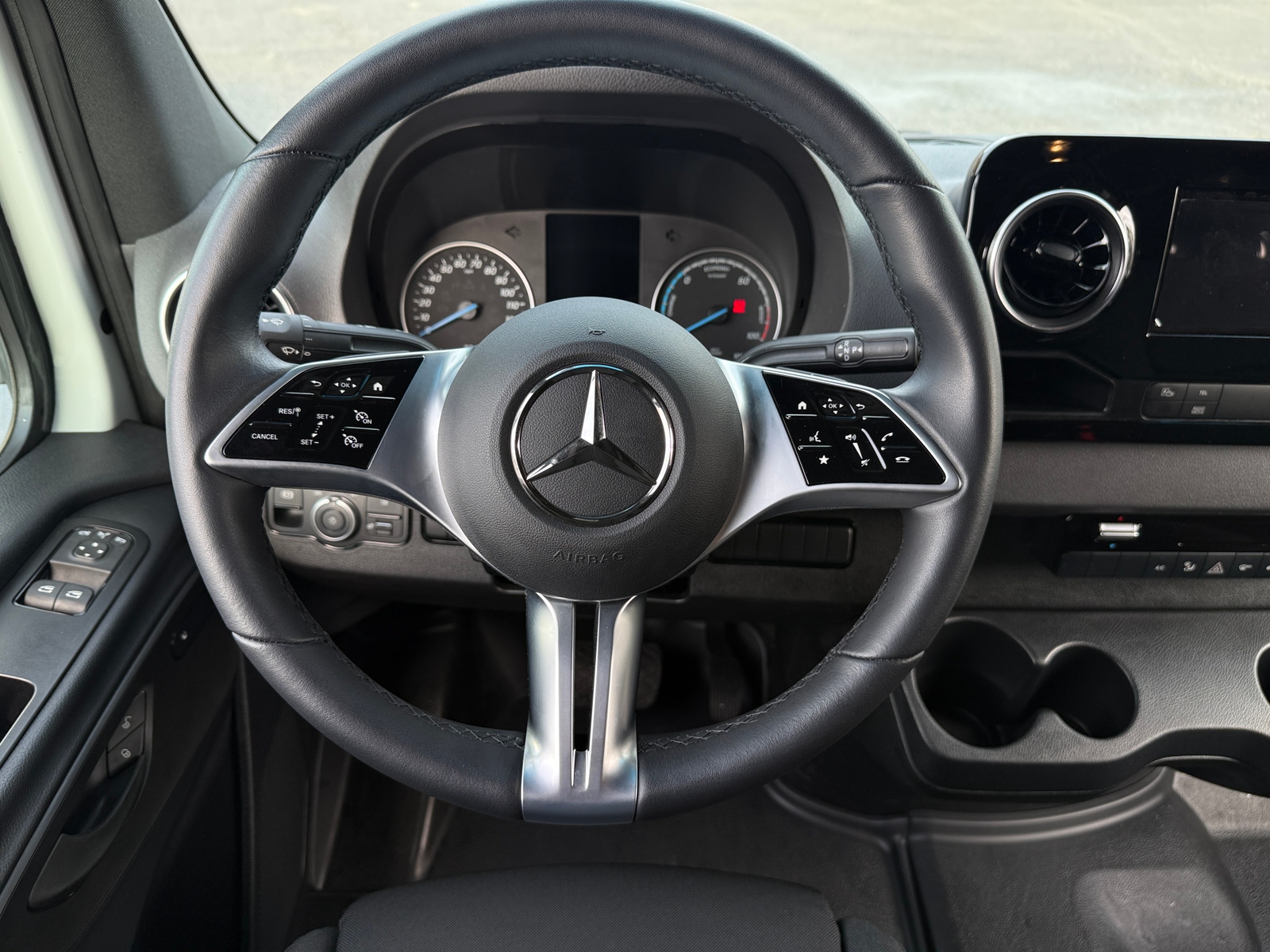 Thumbnail: 2024 Mercedes-Benz eSprinter - 5