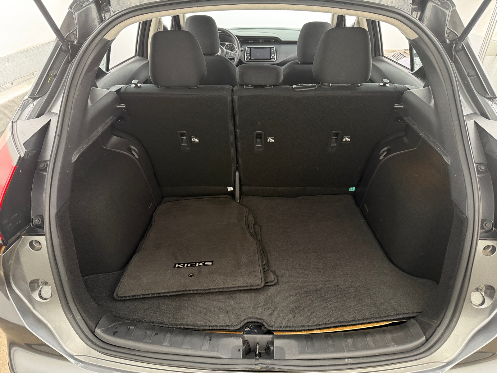 Thumbnail: 2023 Nissan Kicks - 7