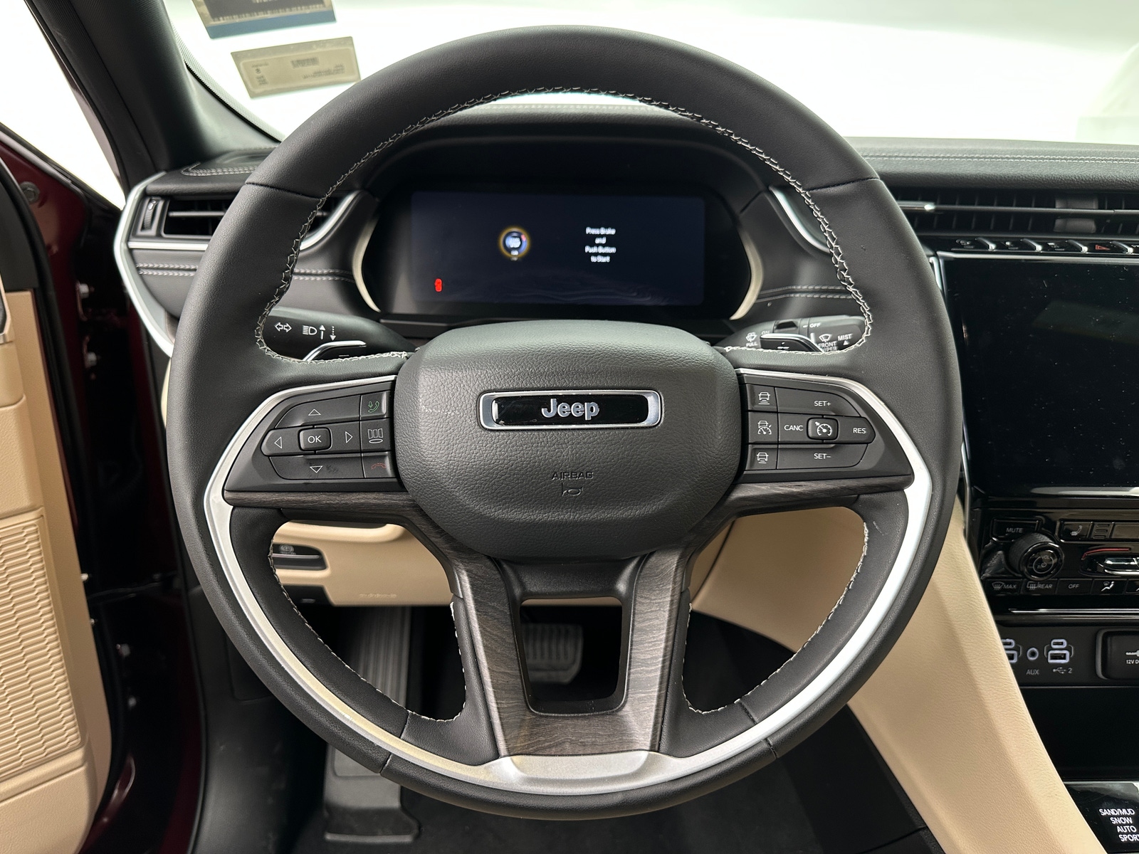 Thumbnail: 2025 Jeep Grand Cherokee - 4