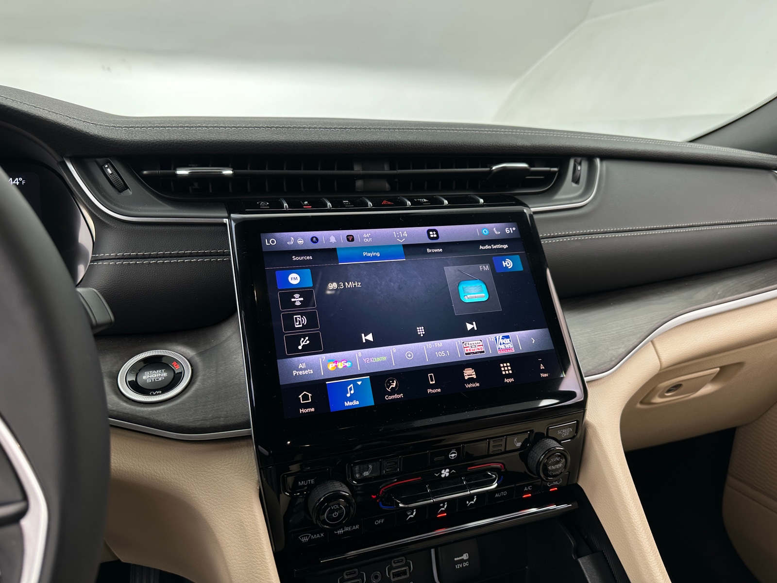 Thumbnail: 2025 Jeep Grand Cherokee - 3